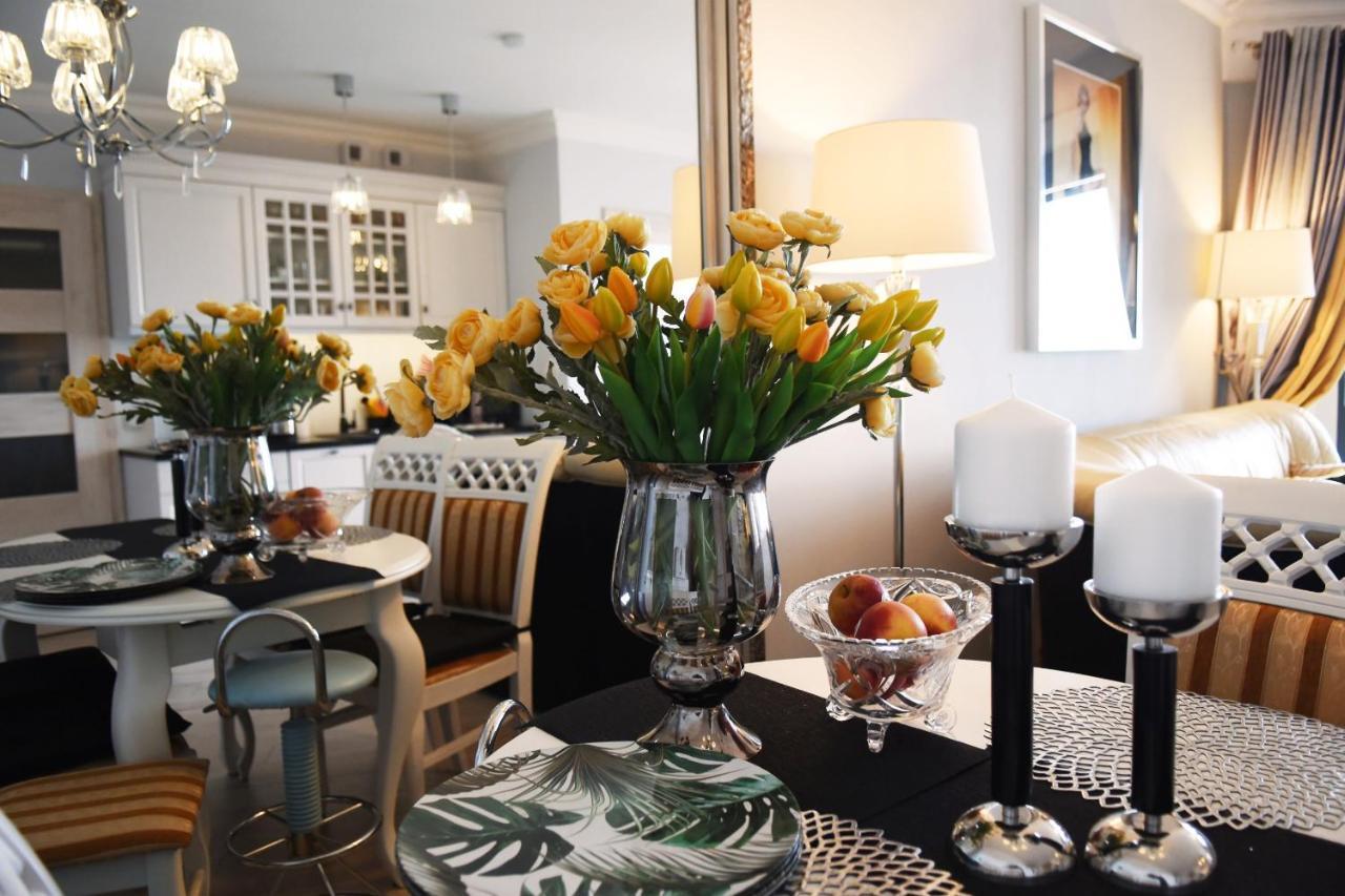 Apartament Kalifornia เมียนซิดดรอแย ภายนอก รูปภาพ