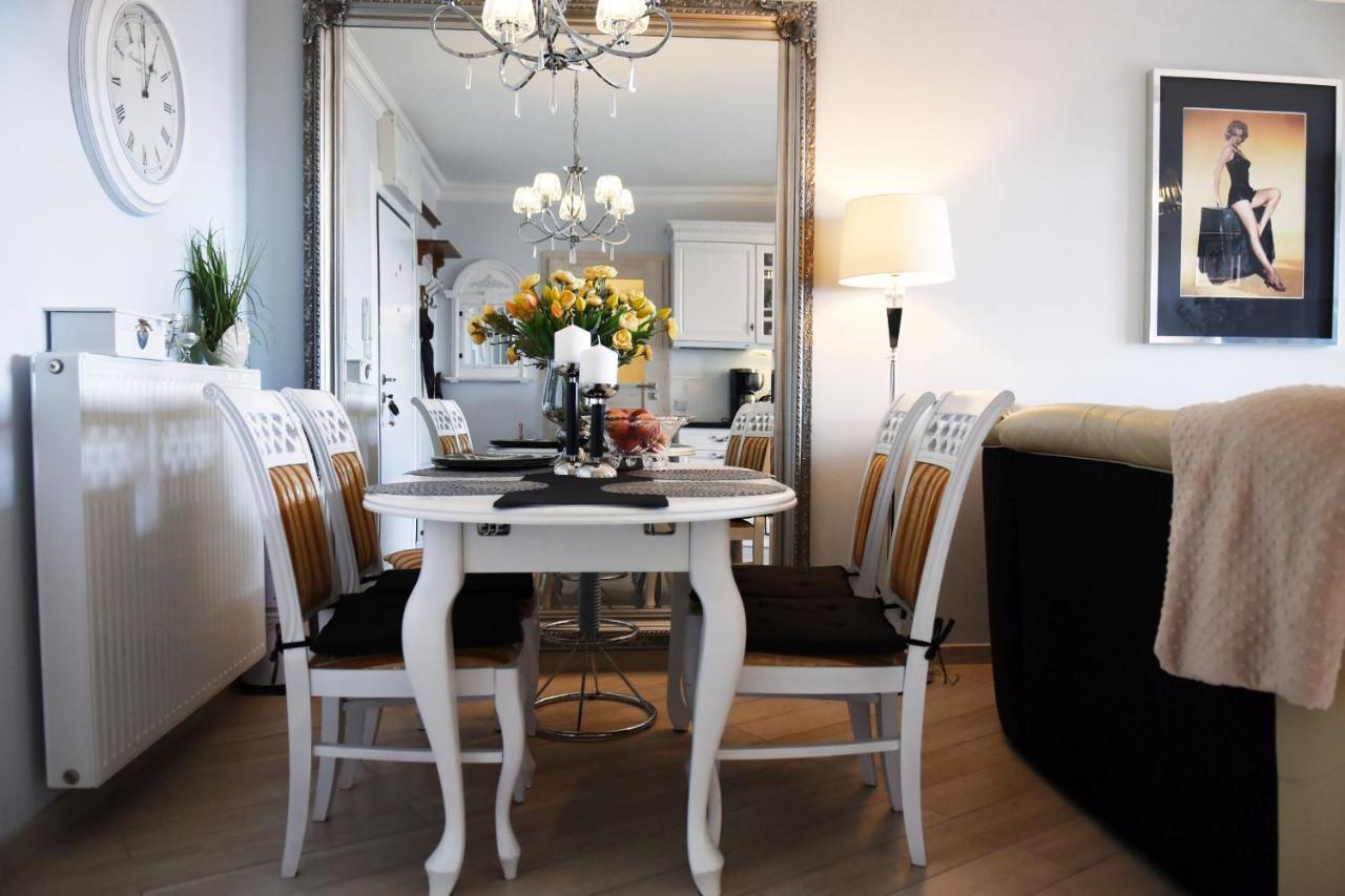 Apartament Kalifornia เมียนซิดดรอแย ภายนอก รูปภาพ