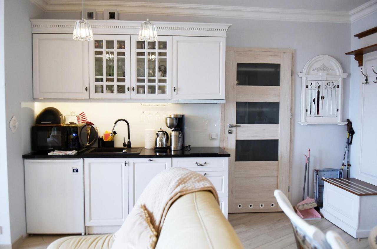 Apartament Kalifornia เมียนซิดดรอแย ภายนอก รูปภาพ