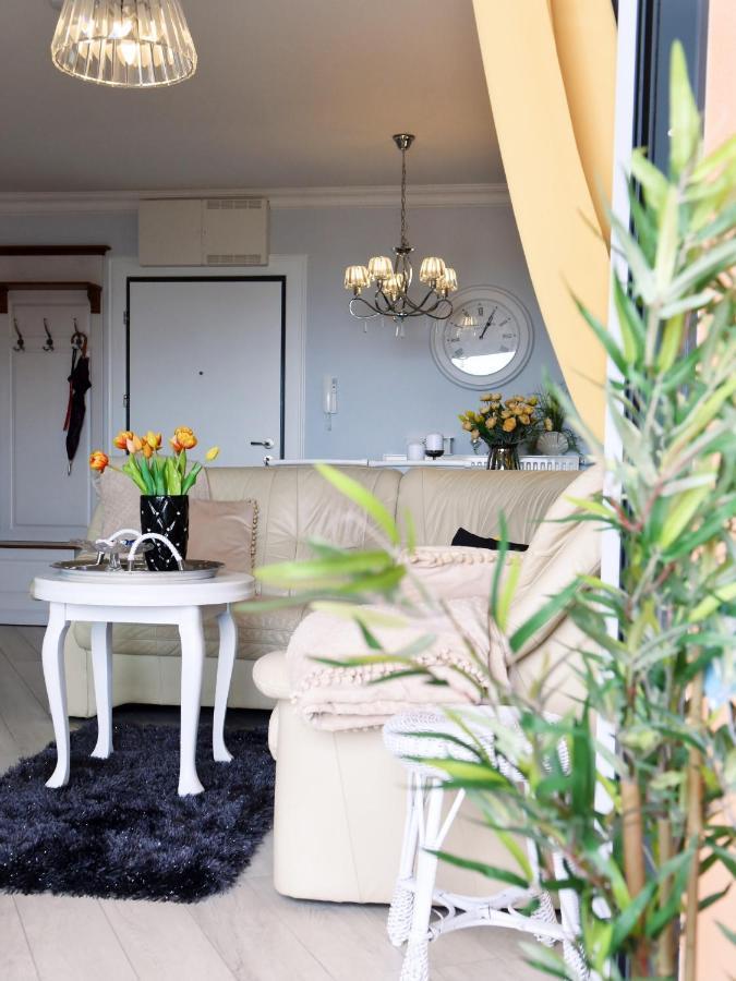 Apartament Kalifornia เมียนซิดดรอแย ภายนอก รูปภาพ