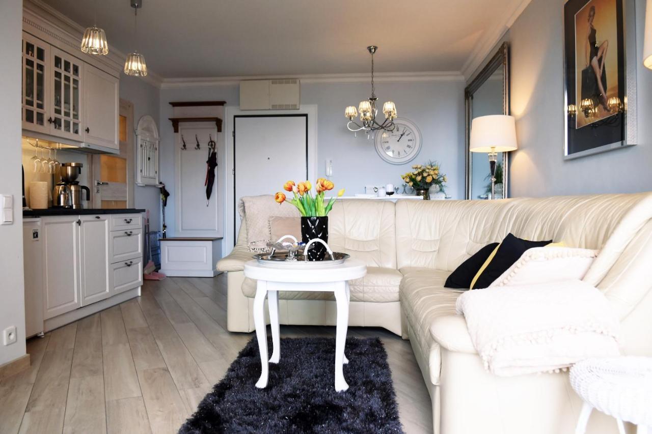 Apartament Kalifornia เมียนซิดดรอแย ภายนอก รูปภาพ